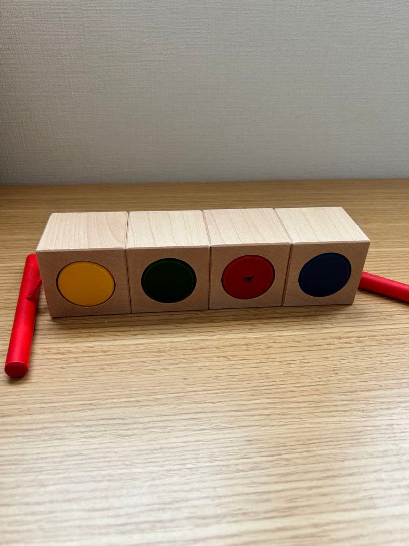 Naef ネフ社 シグナ Signa ひも通し　積み木