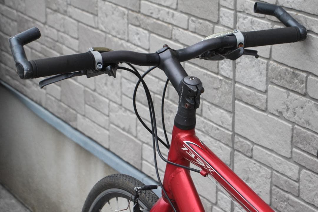 引き取り限定♪人気のTREK♪7.3FX♪クロスバイク♪SPECIALIZED♪