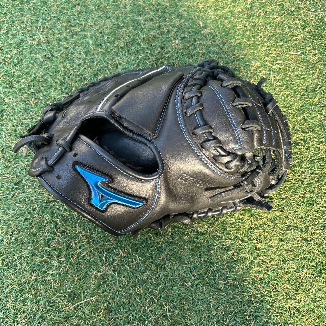 Mizuno 軟式グローブ 黒 編み込みデザイン