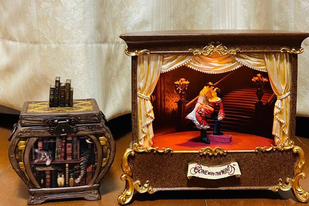 【激レア】風と共に去りぬオルゴール＋本棚で眠る猫ちゃんオルゴールセット　白夜行