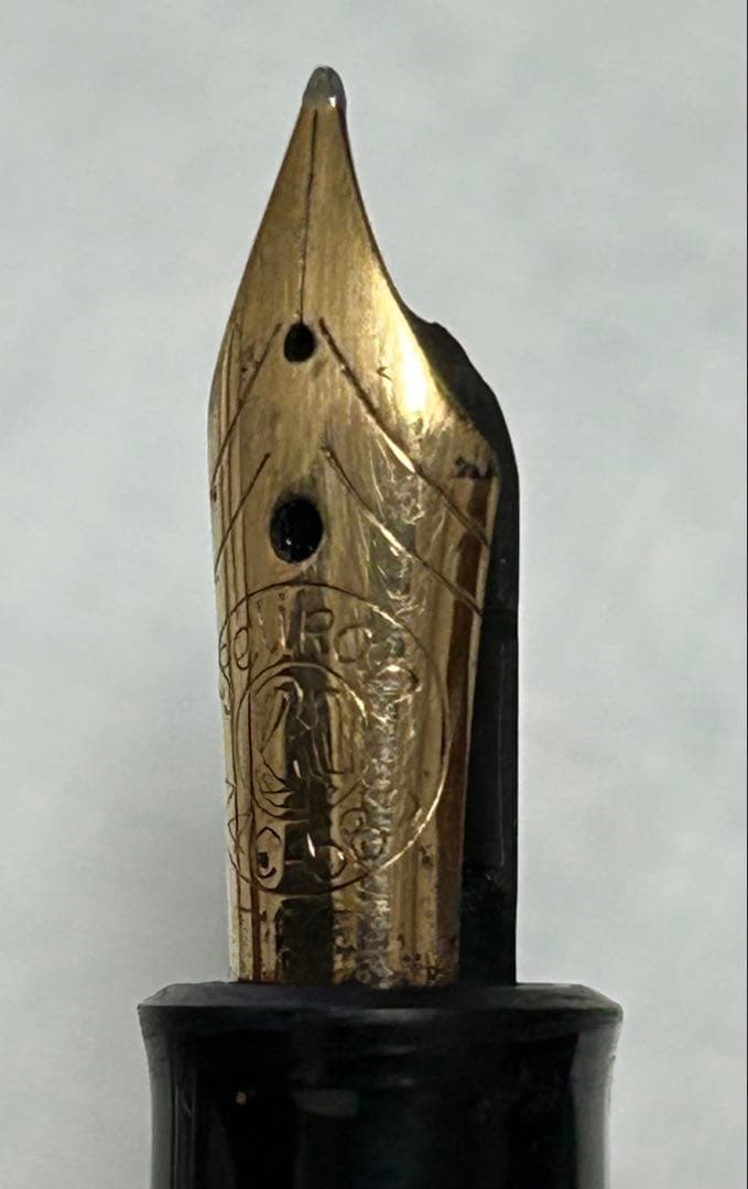 【Pelikan 万年筆 #140 緑縞 ヴィンテージ 14K セミフレックス】