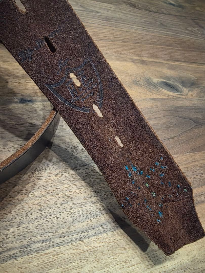 HTC スタッズ付き 黒 レザーベルト 34