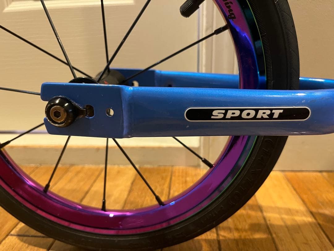 STRIDER 14x ブルー　ホイールは別売