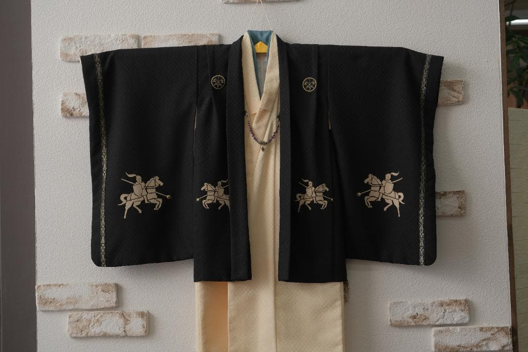 ☆tomayu専用☆５歳　シンプル着物 黒とベージュ