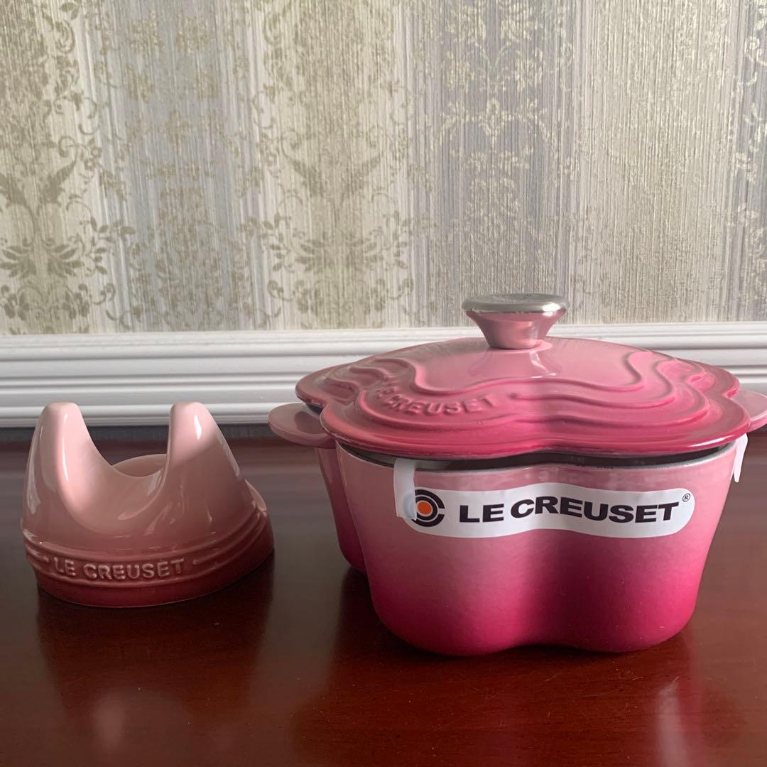 廃盤　ルクルーゼ　ベリー　ココットフルール20cmリッドスタンドセット♪