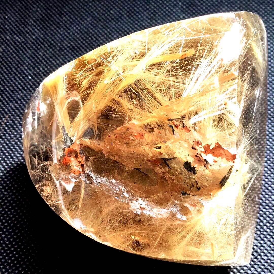 ルチルクォーツ　置物　天然石ゴールドルチルクォーツ　パワーストーン　ブラジル産