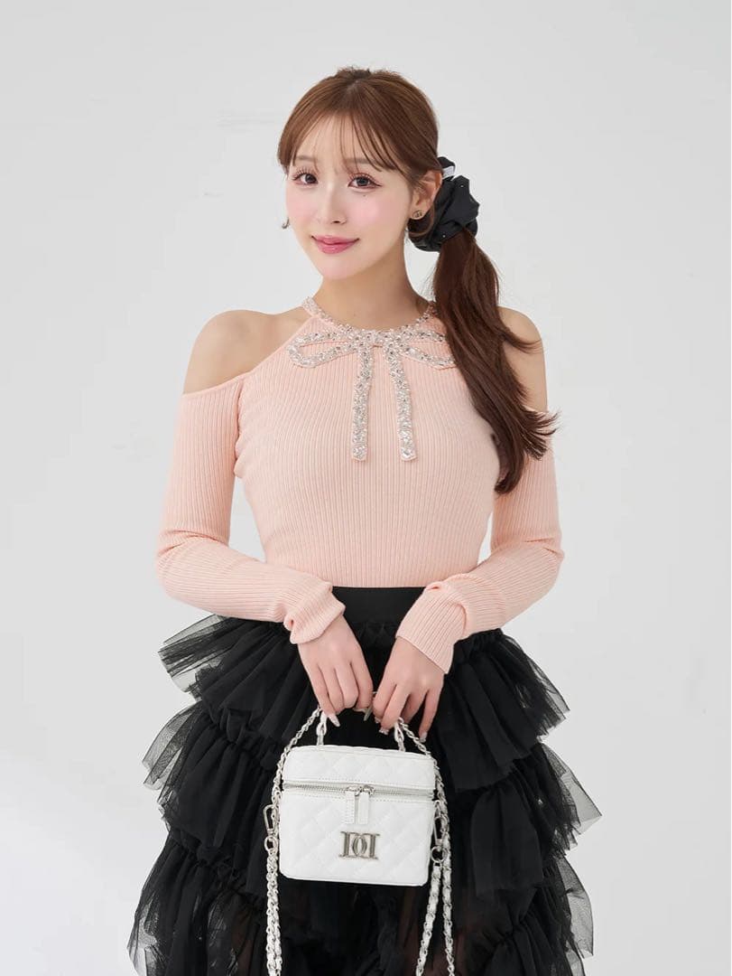 ダーリッチ　新品未使用タグ付き　リボンビジューアメスリニットトップス