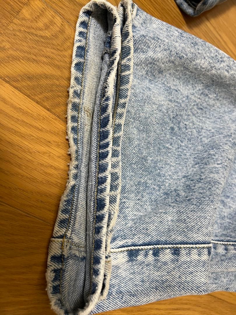 ストレートデニム ライトブルー