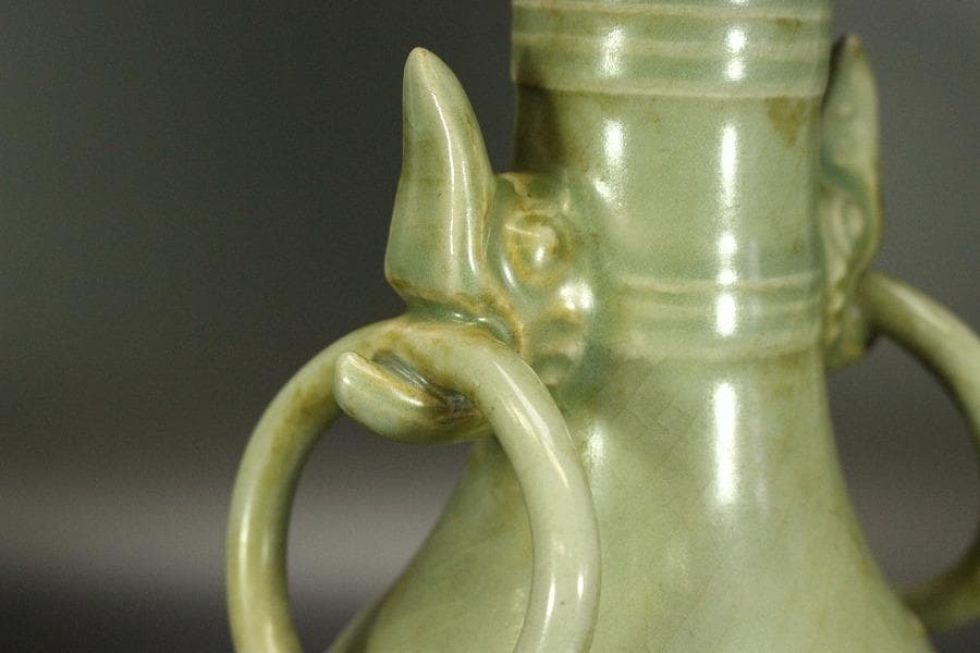 中国美術 唐物 青磁 纏枝蓮花紋 花瓶(ZE670)