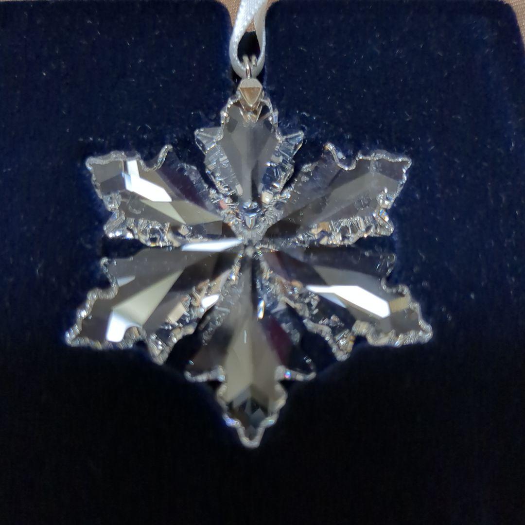 Swarovski　クリスタル 雪の結晶型オーナメント