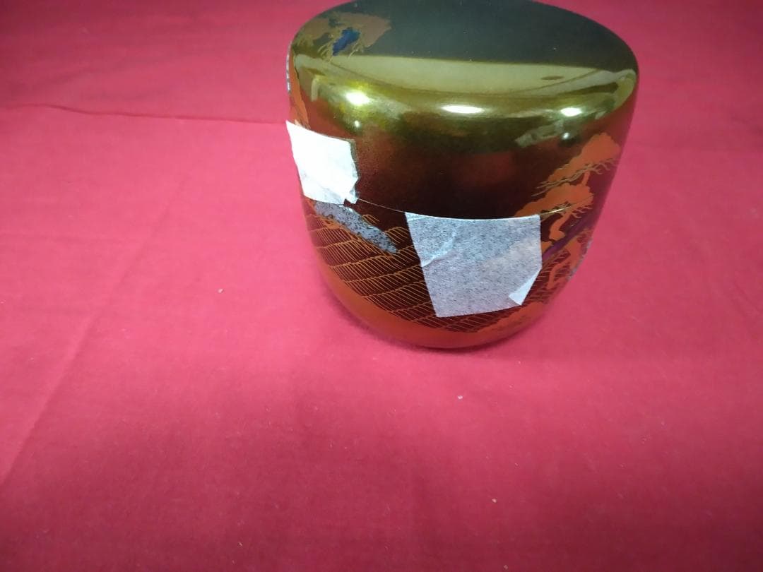 茶道具　棗　　【　甲金蒔地　松波蒔絵　中村宗尹　作　】　　 　松・貝入り