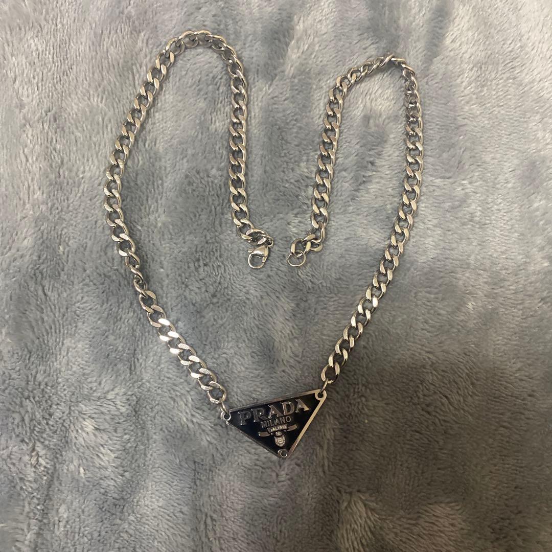 PRADA シルバー ネックレス