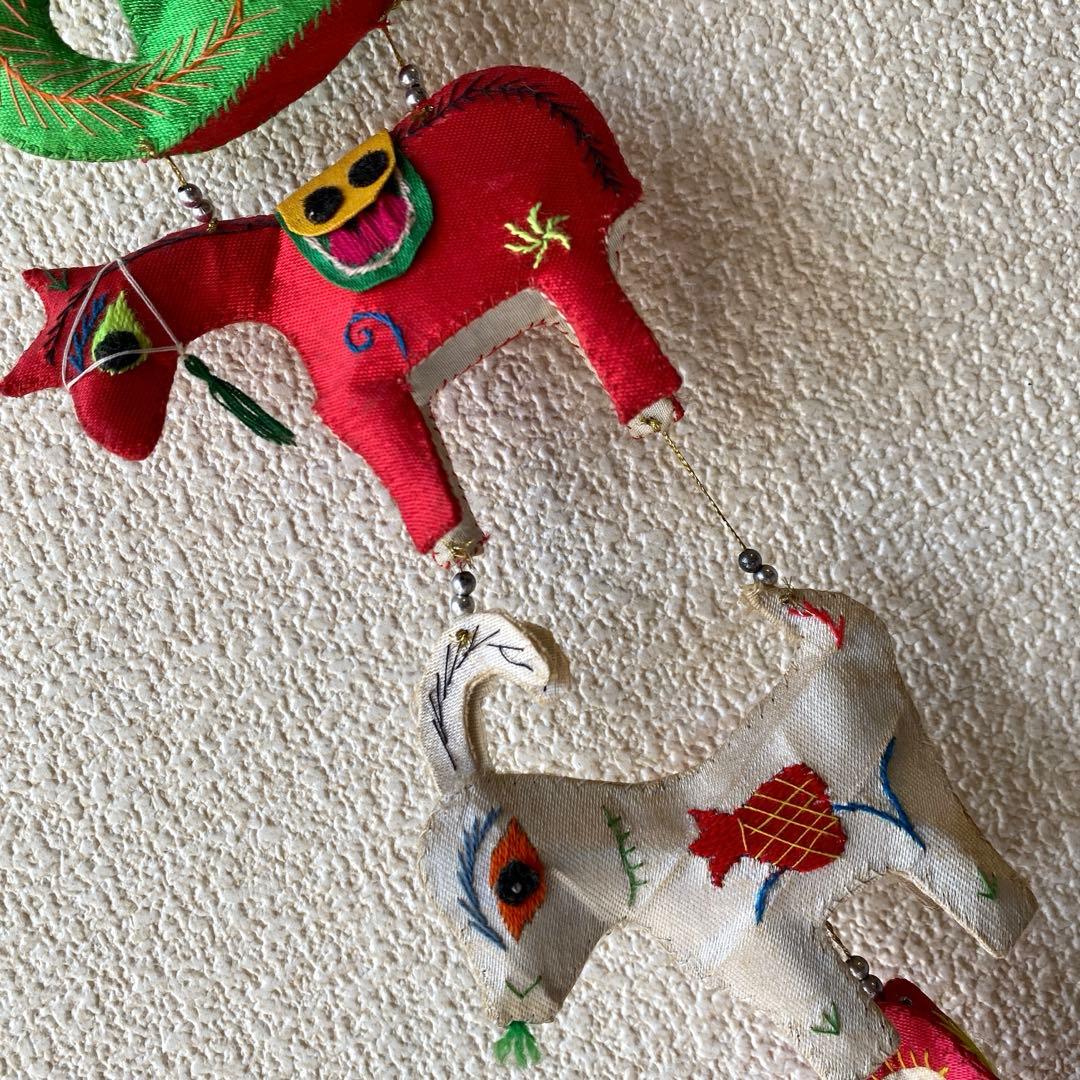 吊るし十二支 サテン古刺繍 壁飾り 笑福護符 ゾディアック魔除 中国製ビンテージ
