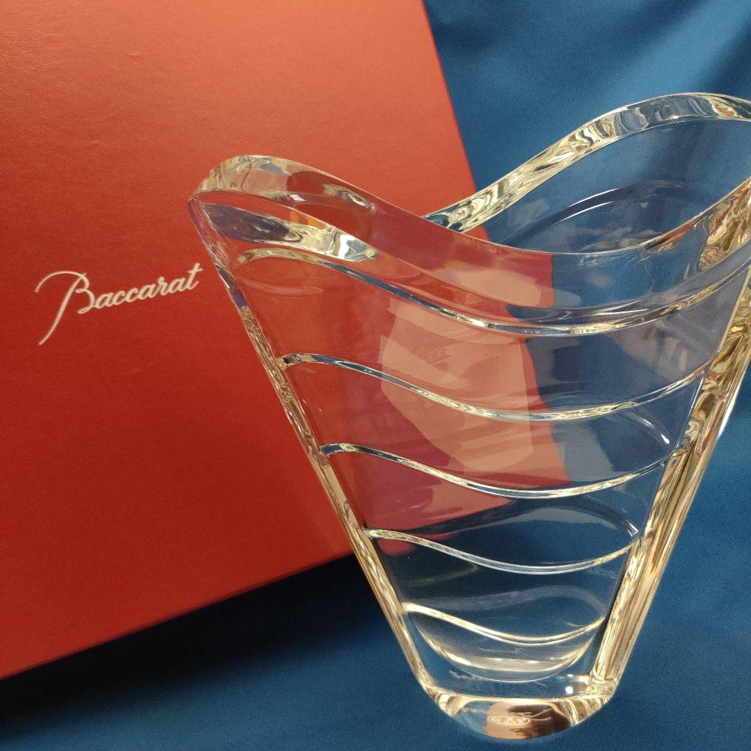 Baccarat クリスタル花瓶 波形デザイン