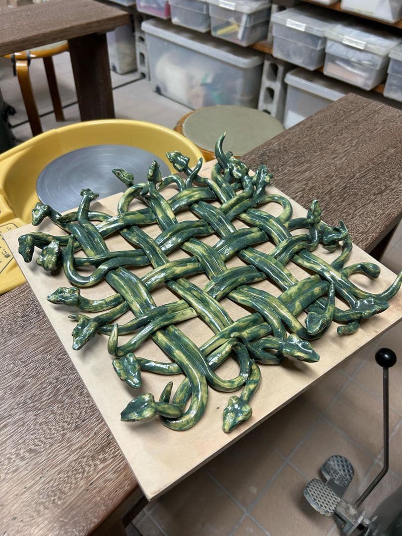 ヘビ陶器