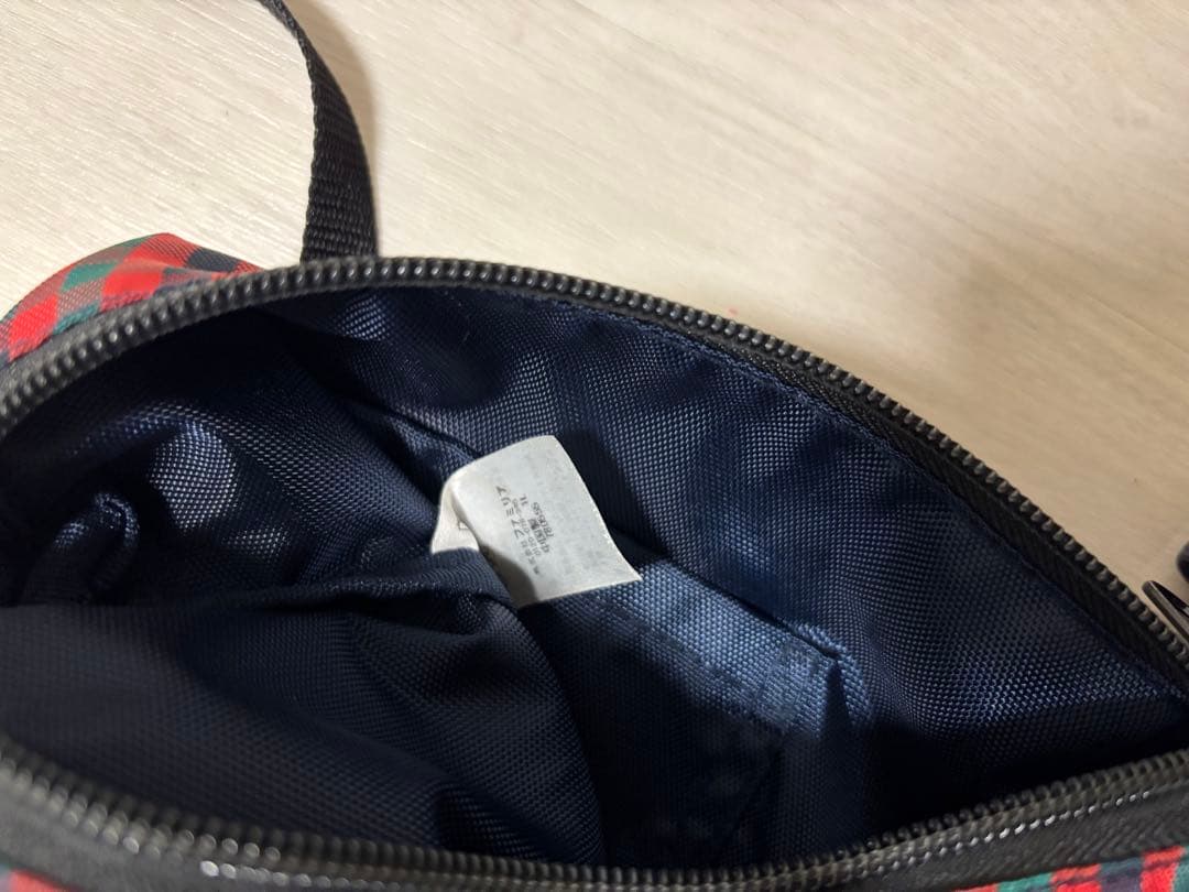 familiar 舟形ポシェット　赤　ファミリア