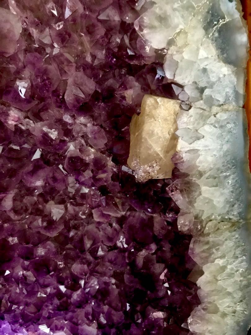 アメジストドーム 紫水晶 他と比べてみてください粒の大きさ輝き全く違います！