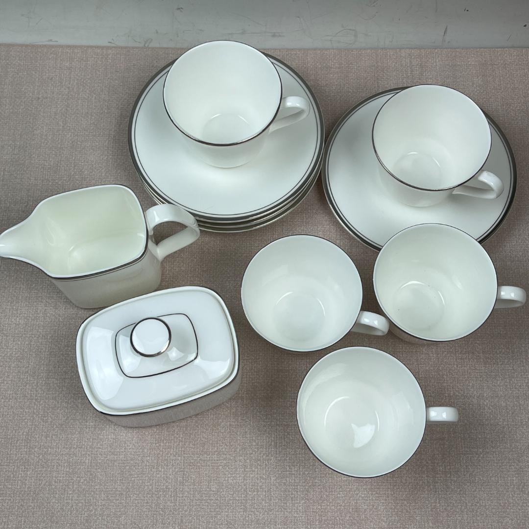 43ロイヤルドルトン  Dolton プラチナコンコード ティーセット