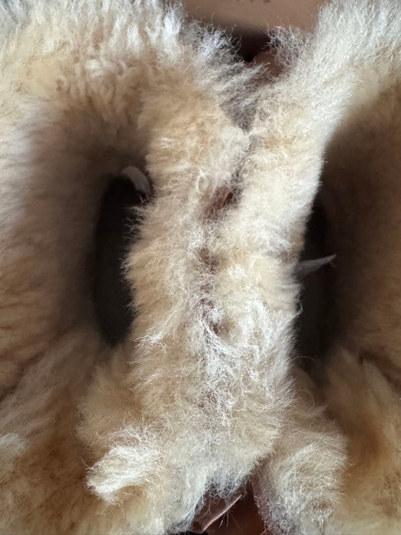 UGG ブラウン リボン付きブーツ21センチ　箱付き　試着のみ