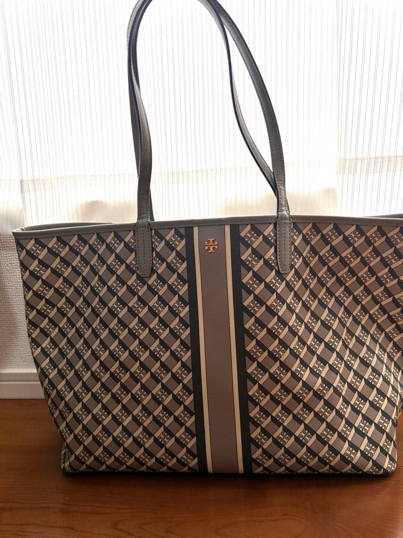 ミッチー❗️【美品】トリーバーチ　トートバッグ　A4