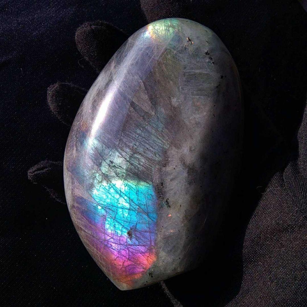 ②ラブラドライト レインボーシラー 置物 台座付 ブルーシラー ムーンストーン