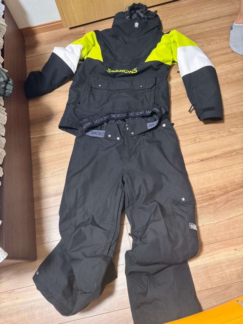 SESSIONS スノーボードウェア