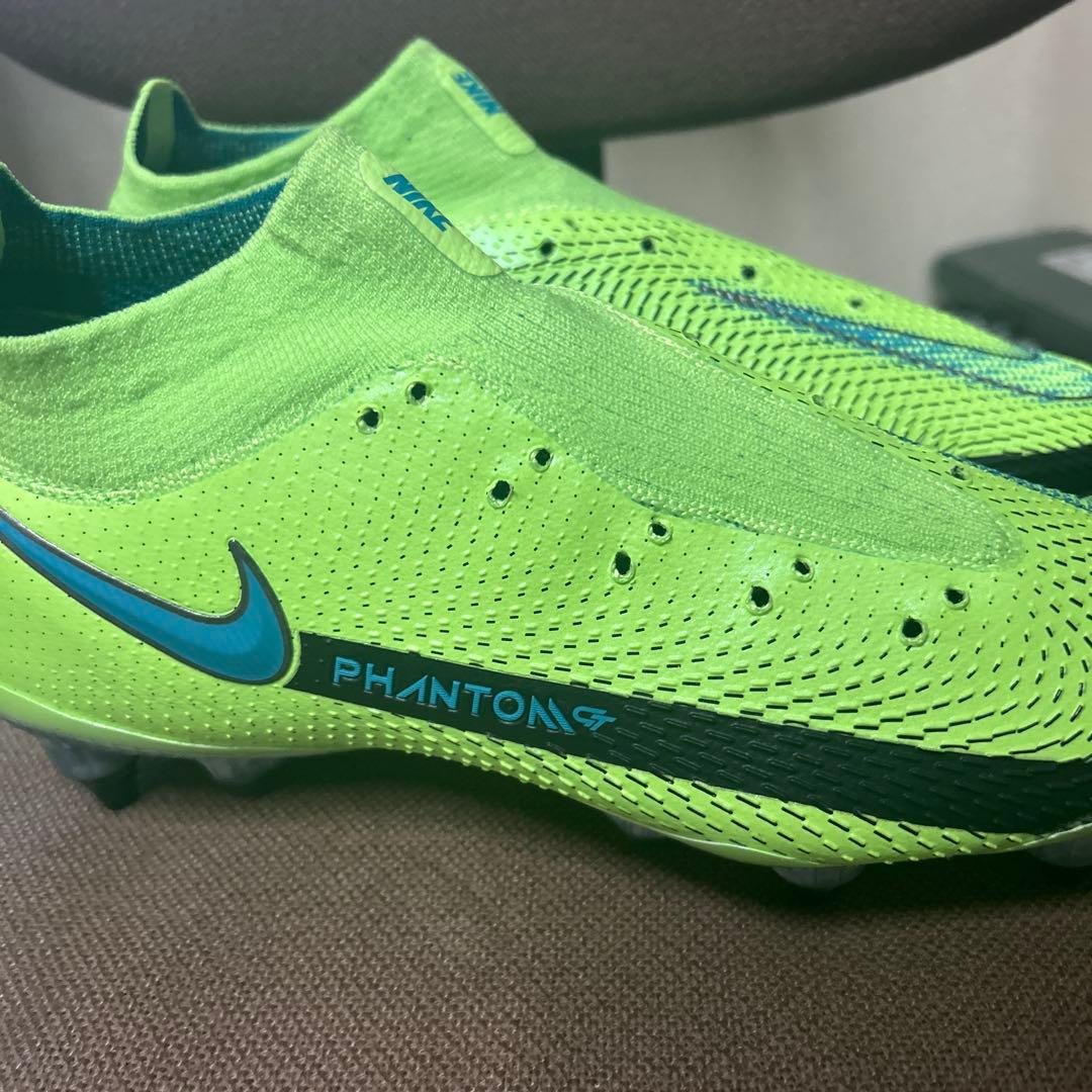 Nike Phantom サッカーシューズ 蛍光グリーン