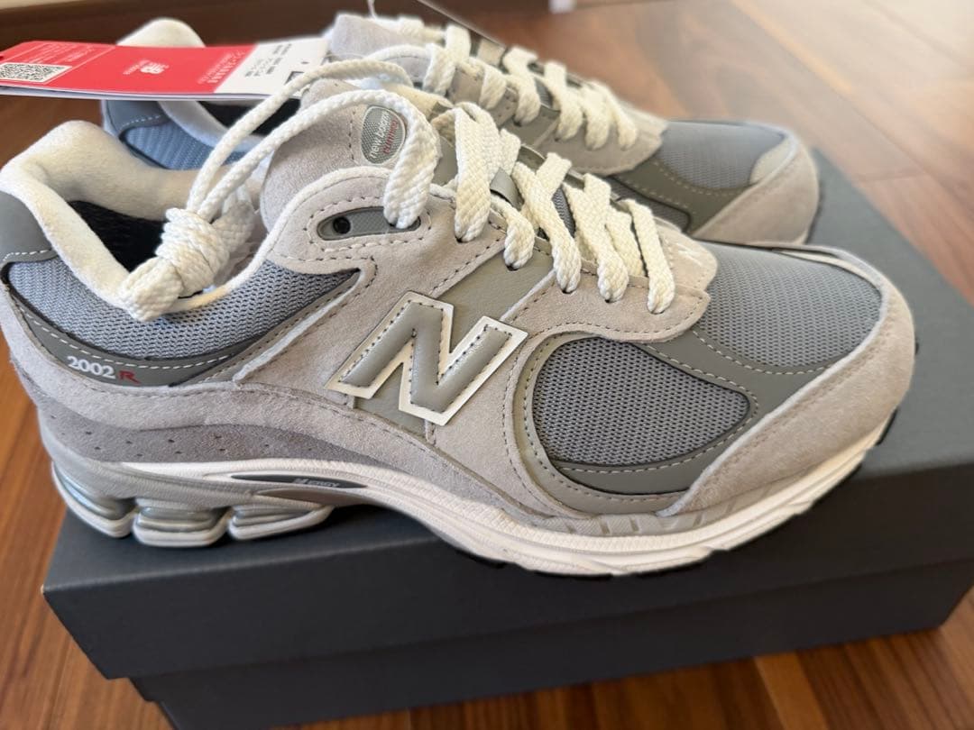 新品☆New Balance☆ニューバランス2002R☆グレー24.0cm