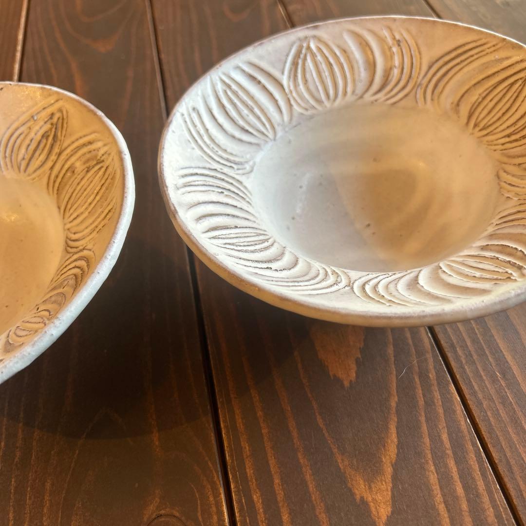 村上直子さん　人気のホワイト帽子鉢