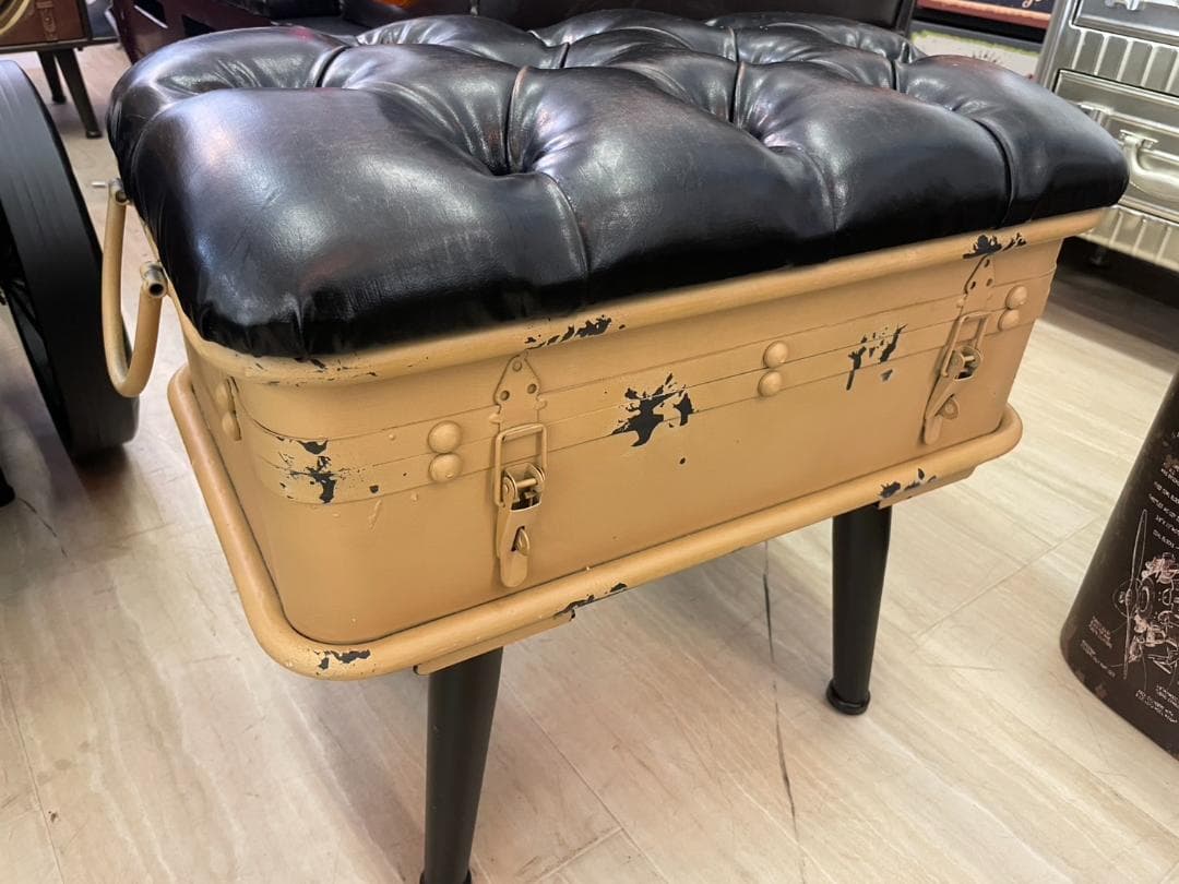 トランクベンチ　ソファ　インダストリアル　スチール　収納ボックス　イス　スツール