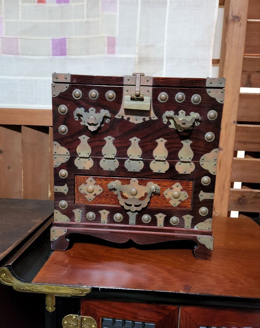 時代物　引出し付　極小タンス。小物入れ。