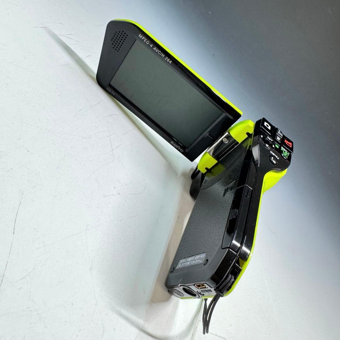SANYOデジタルムービーカメラ　Xacti DMX-CG11 グリーン