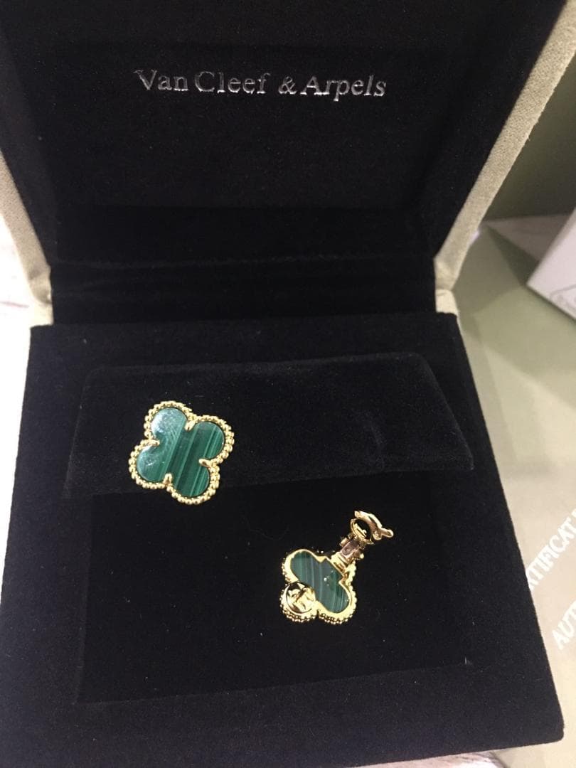 ヴィンテージ ピアス 両耳用 マラカイト