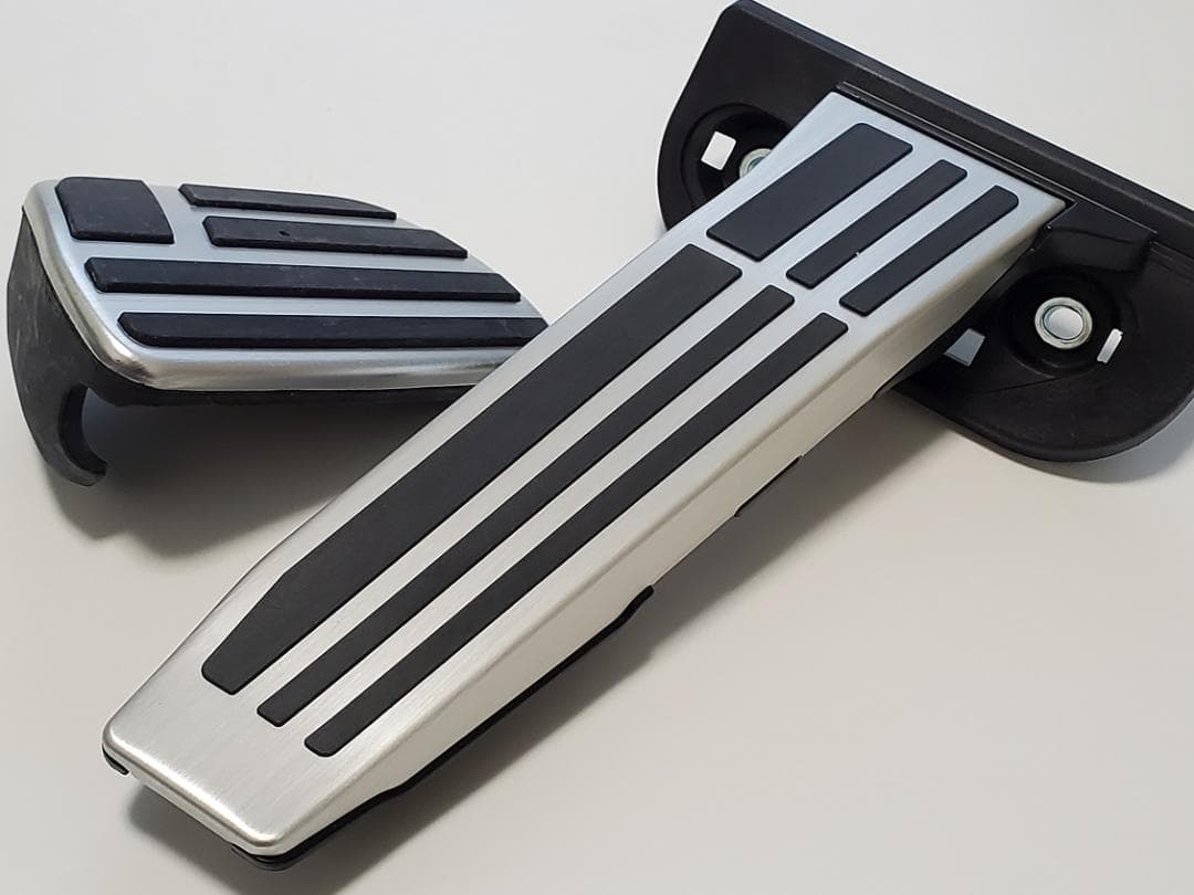 50系 後期 RAV4に　レクサス純正アルミペダル 2点　アクセル＆ブレーキ