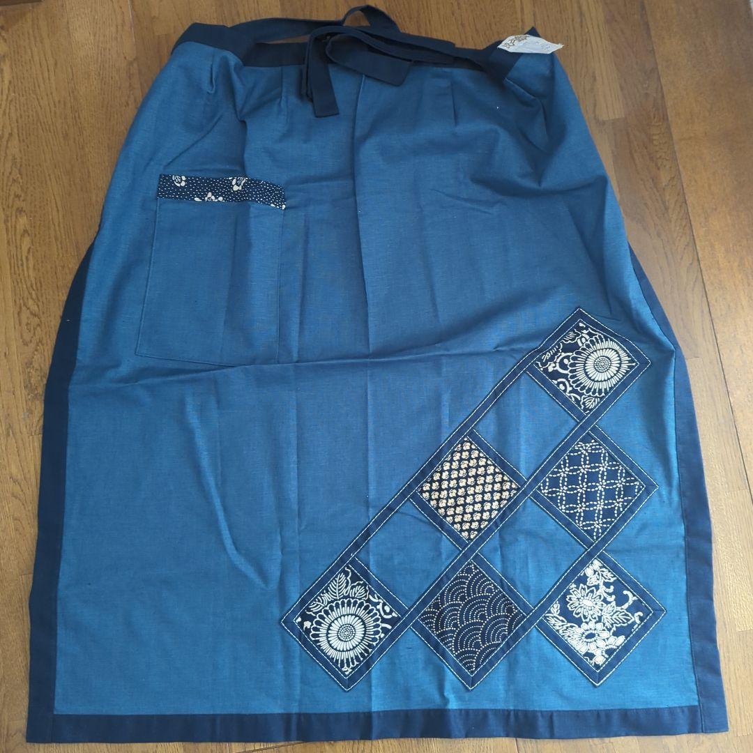 青色 刺繍入り エプロン（江戸前掛け） 82cm x 92cm