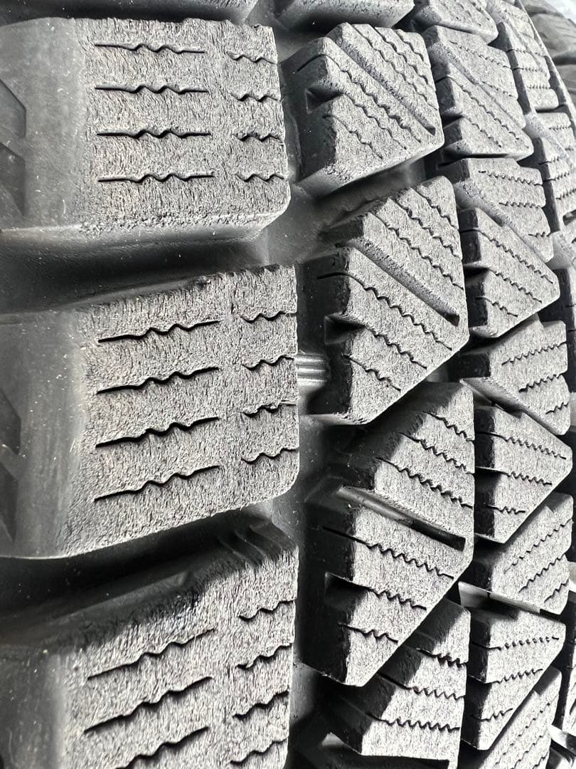 senaブリヂストンスタッドレス235／55R19 105Q深溝