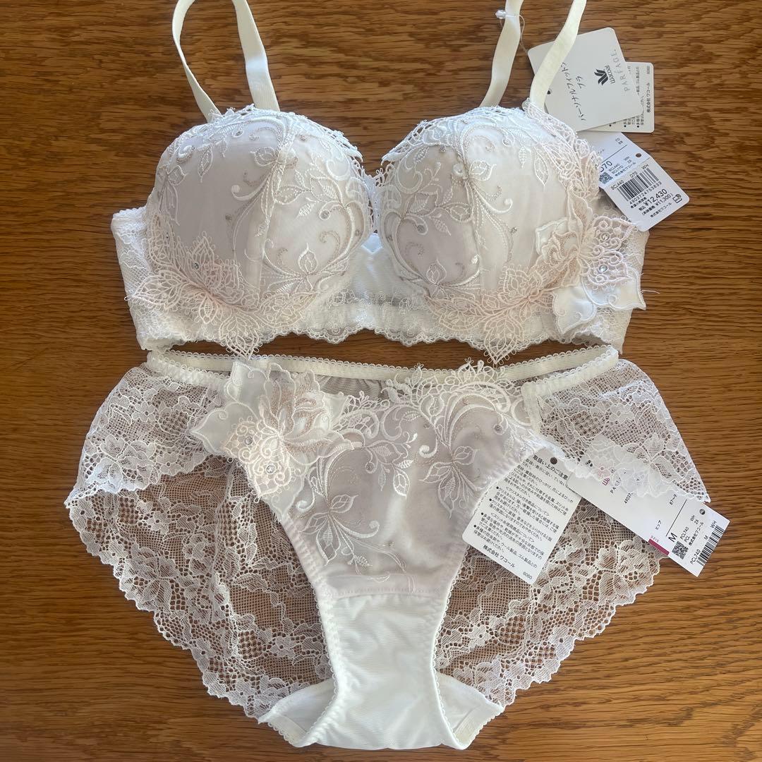 ワコール パルファージュ D70 M ホワイト