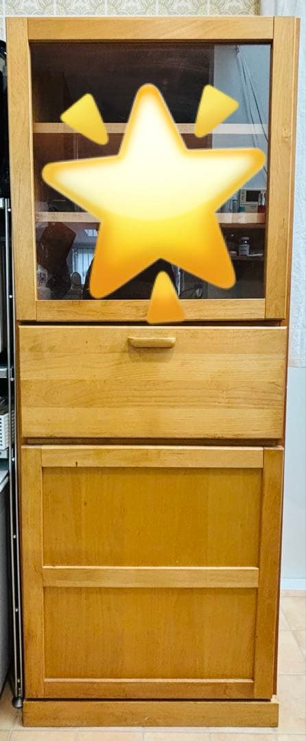 モモナチュラル　食器棚　アルダー材　ガラス扉