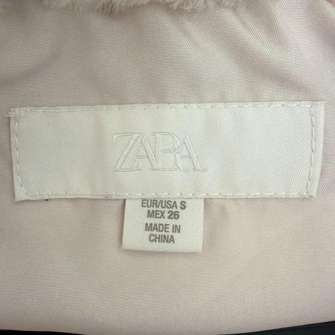 ZARA 撥水加工入りウィンドブレーカーフード付きダウンジャケット オフホワイト