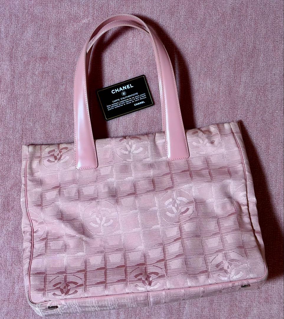 CHANEL ニュートラベルライン 限定ストロベリーピンク ミディアム