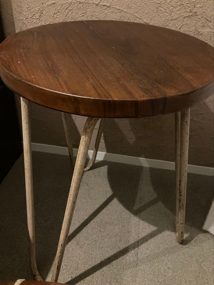 バルクリシュナ・ドーシ　スツール