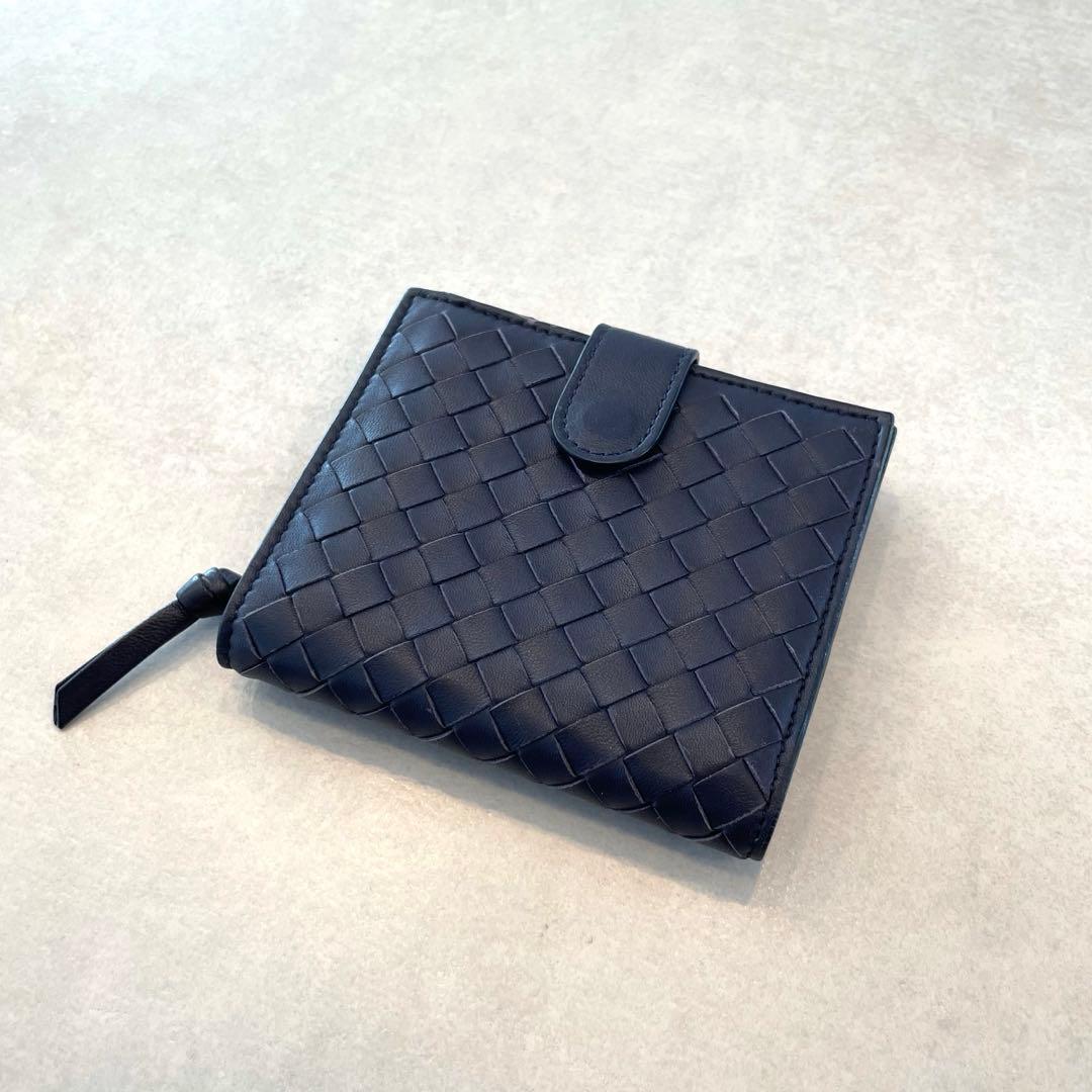 BOTTEGA VENETA イントレチャート 二つ折り財布 レザー ネイビー