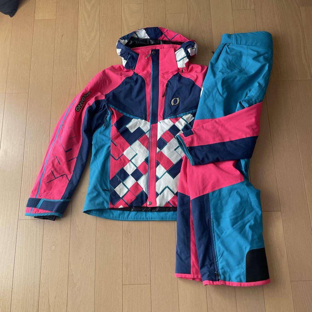 オンヨネ　ONYONE スキーウェア　デモチーム　サイズL 中古