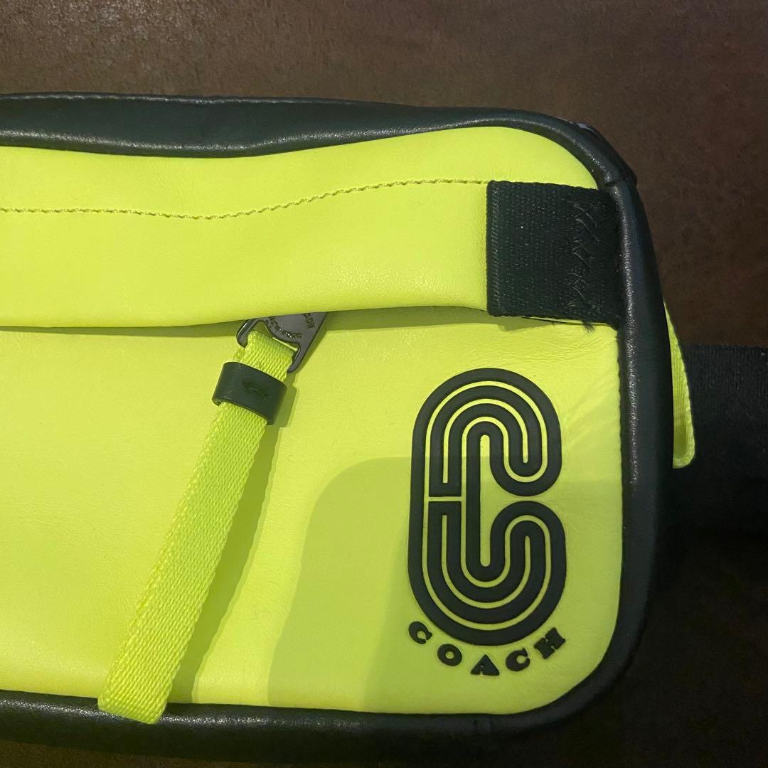 【美品】coach ボディバック　ウエストポーチ　メンズ　イエロー