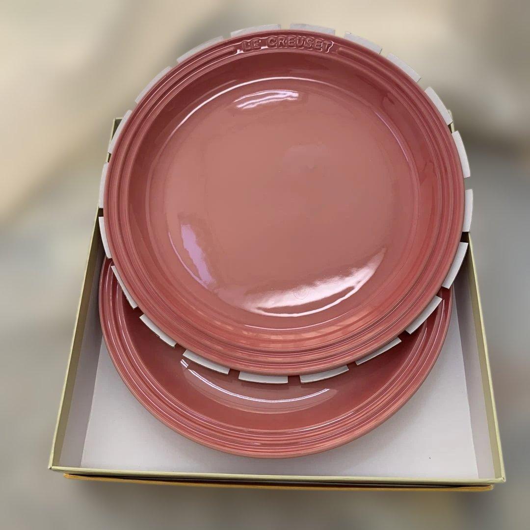 未使用　ル・クルーゼ　ラウンド皿　ピンク　27センチ　2枚