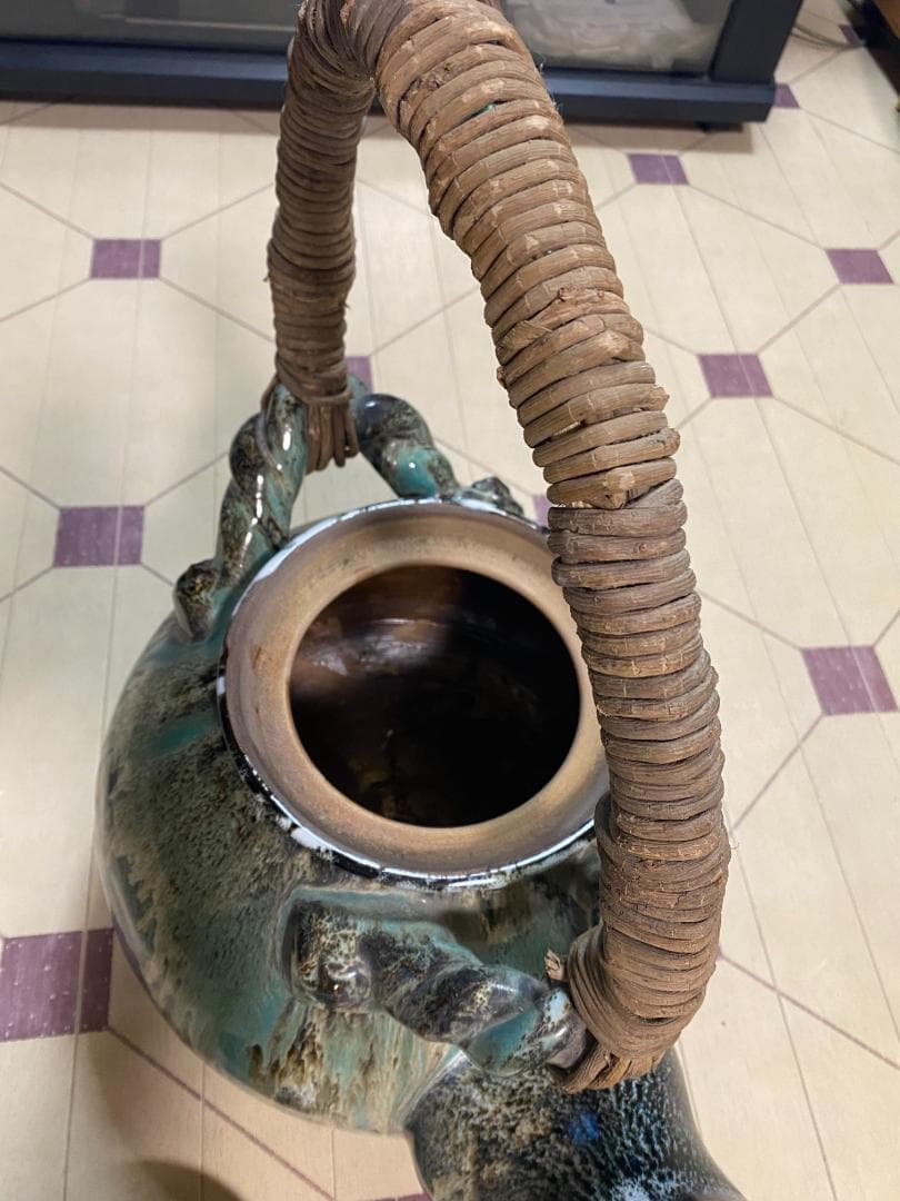 巨大急須　４０㎝×５０㎝　上野焼？