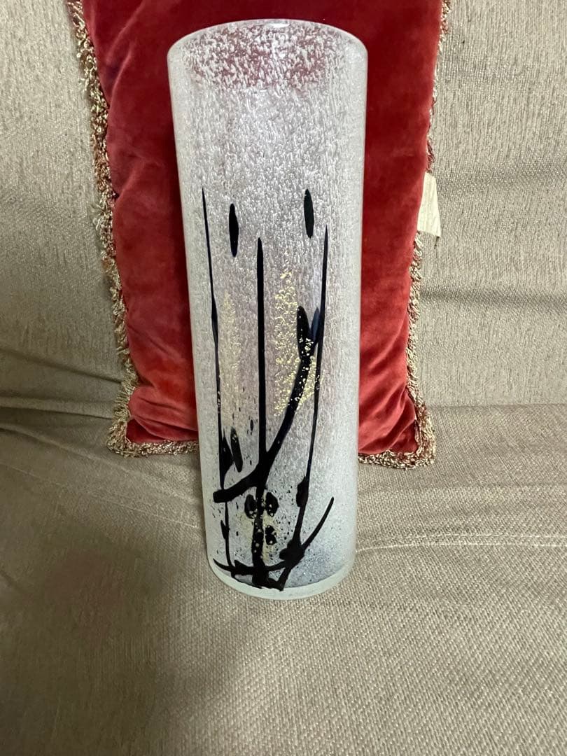 IWATA ガラス花瓶 円筒形 ブラック装飾