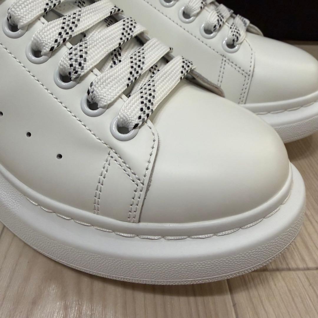 42 27cm アレキサンダーマックイーン【正規品・新品】 白x黒 スニーカー