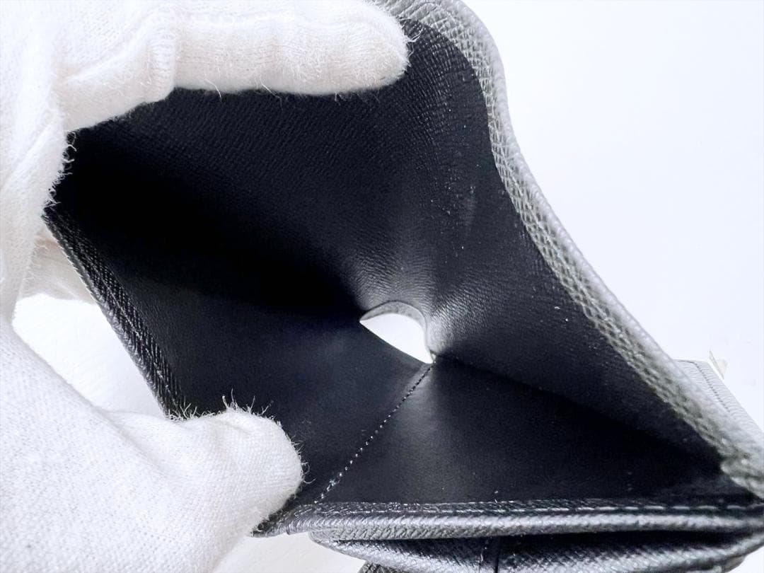 使用感なし ルイヴィトン タイガ マジェラン 二つ折り財布 M30552