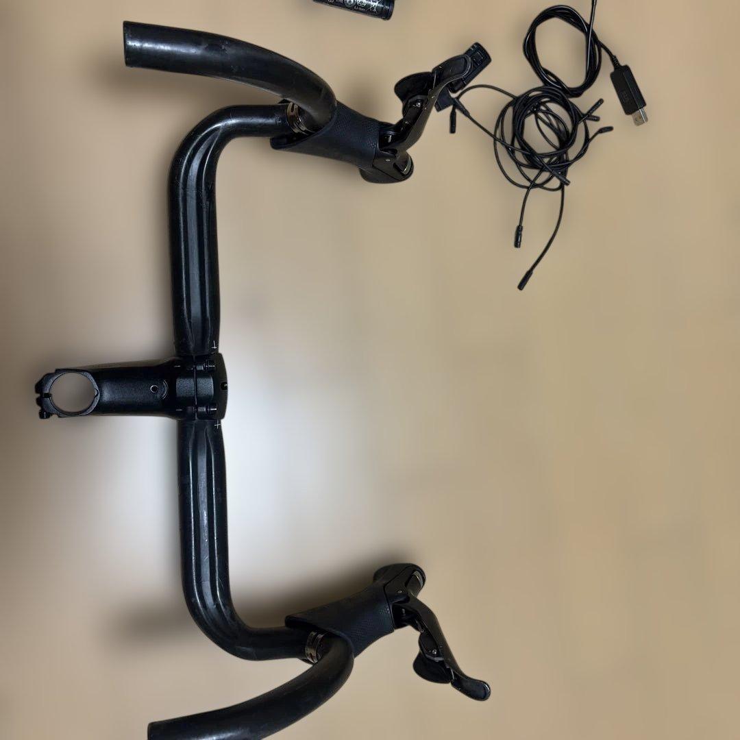 DI2 アルテグラ　シマノ電動コンポ　内装式(11速)